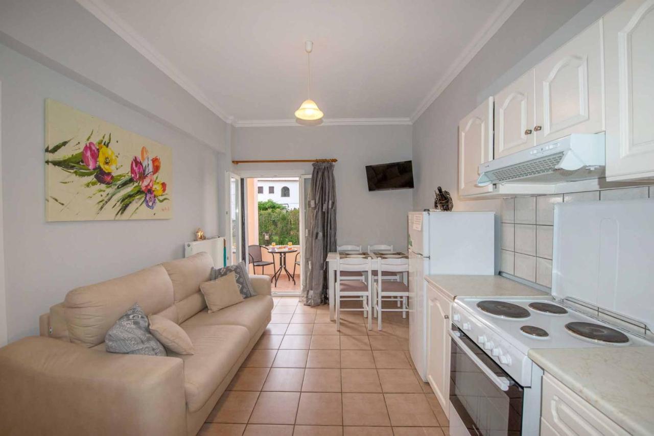 Lollas Apartments Acharavi  Luaran gambar