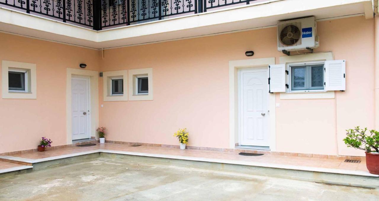 Lollas Apartments Acharavi  Luaran gambar